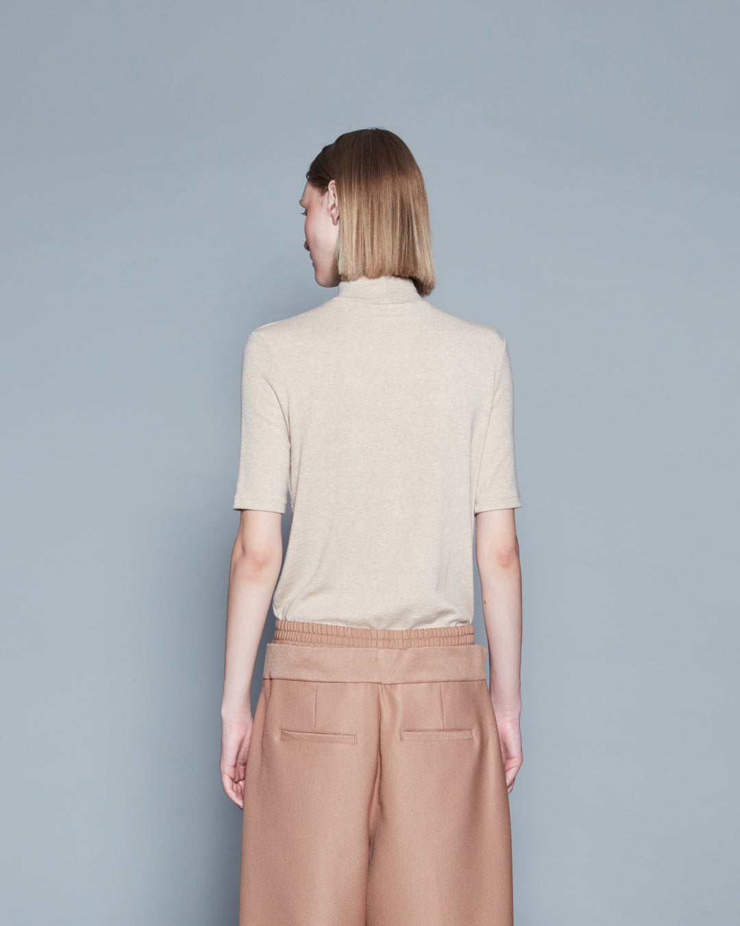 TURTLE NECK TOP (BEIGE)