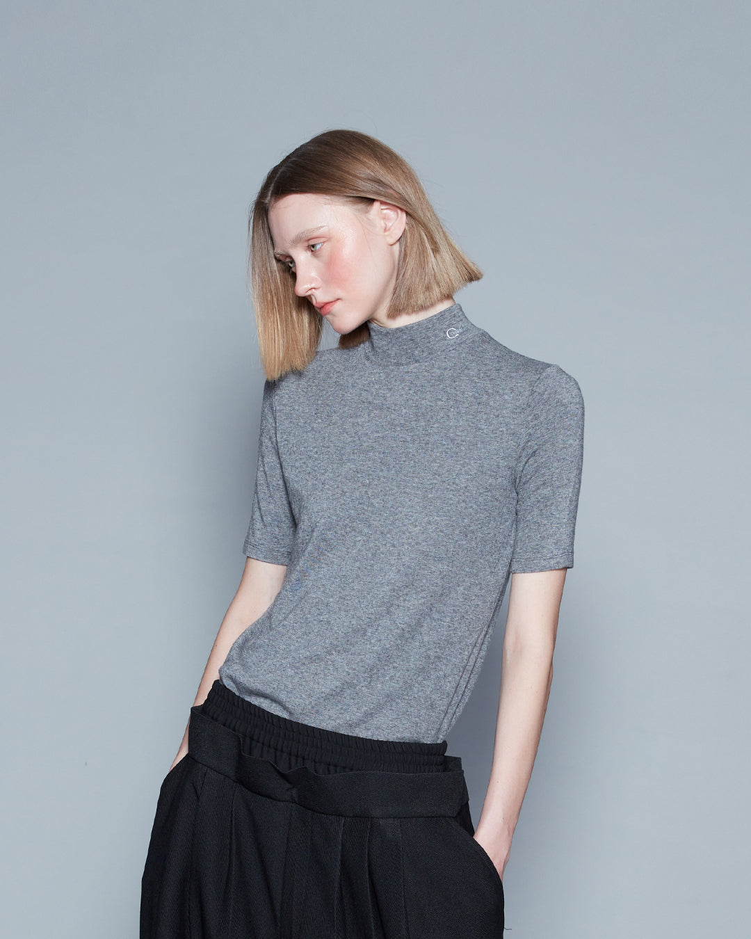 TURTLE NECK TOP (GREY)
