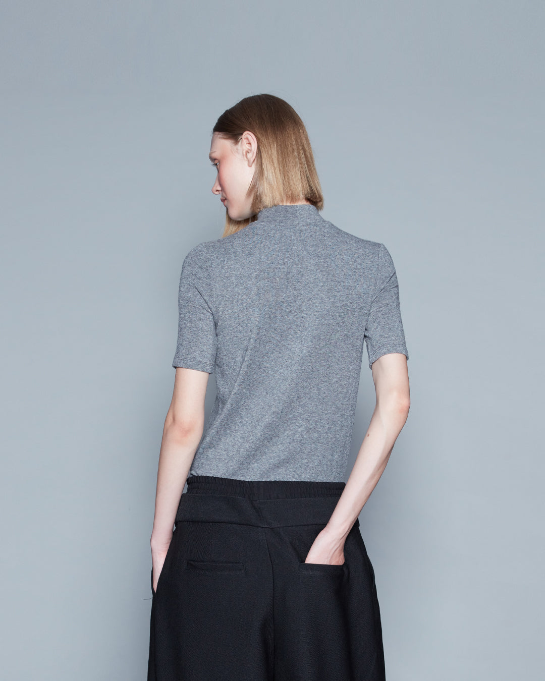 TURTLE NECK TOP (GREY)