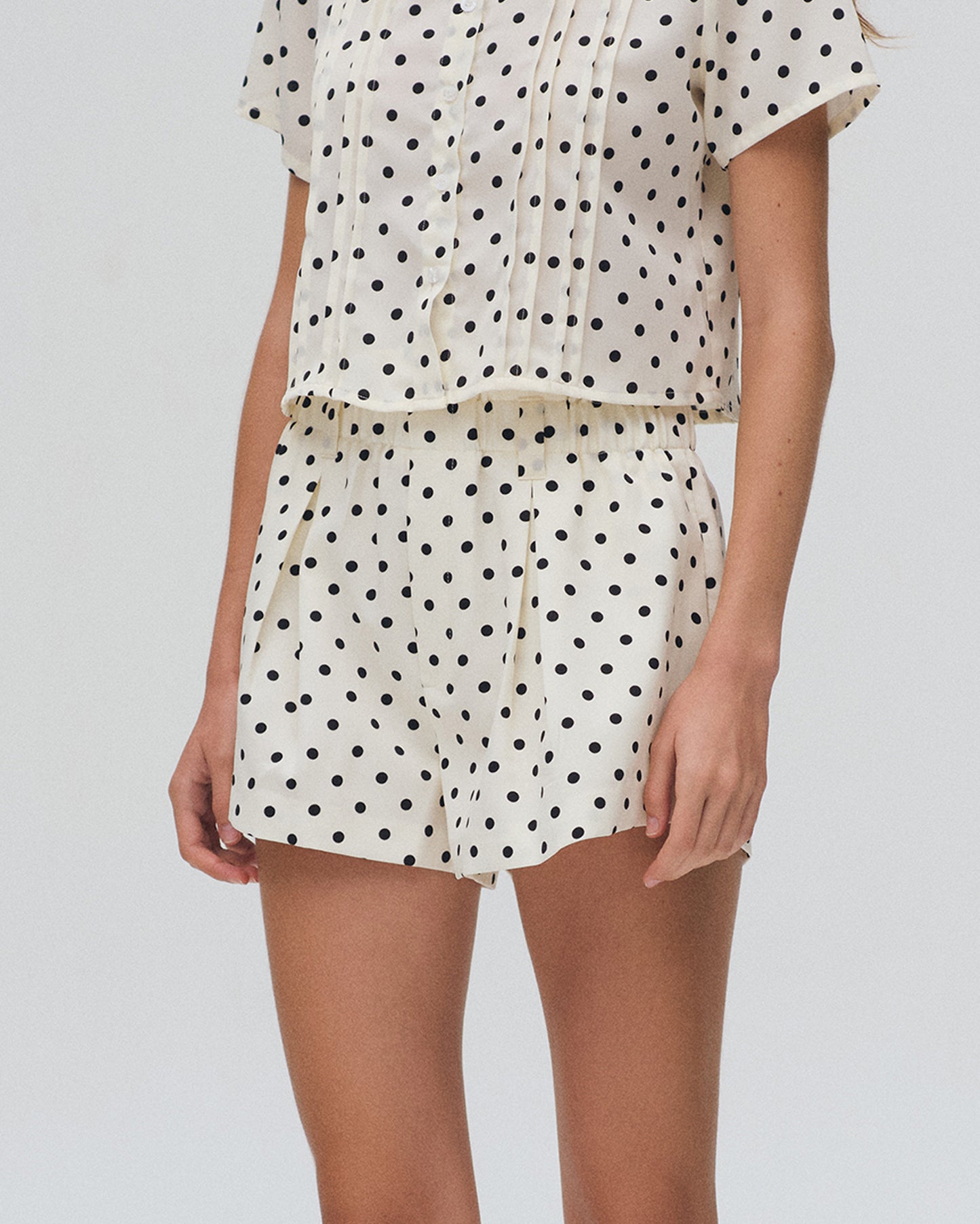 OFF WHITE POLKA DOT SHORTS