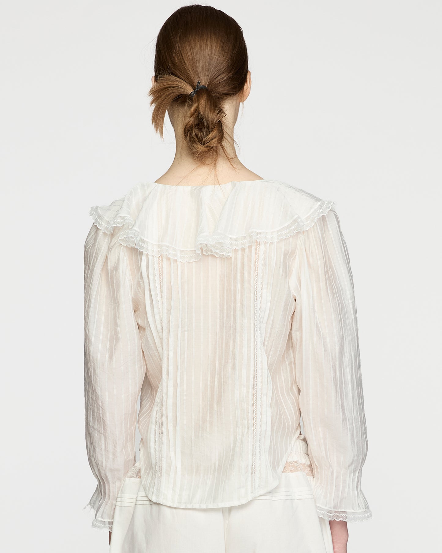 RUFFLE TOP