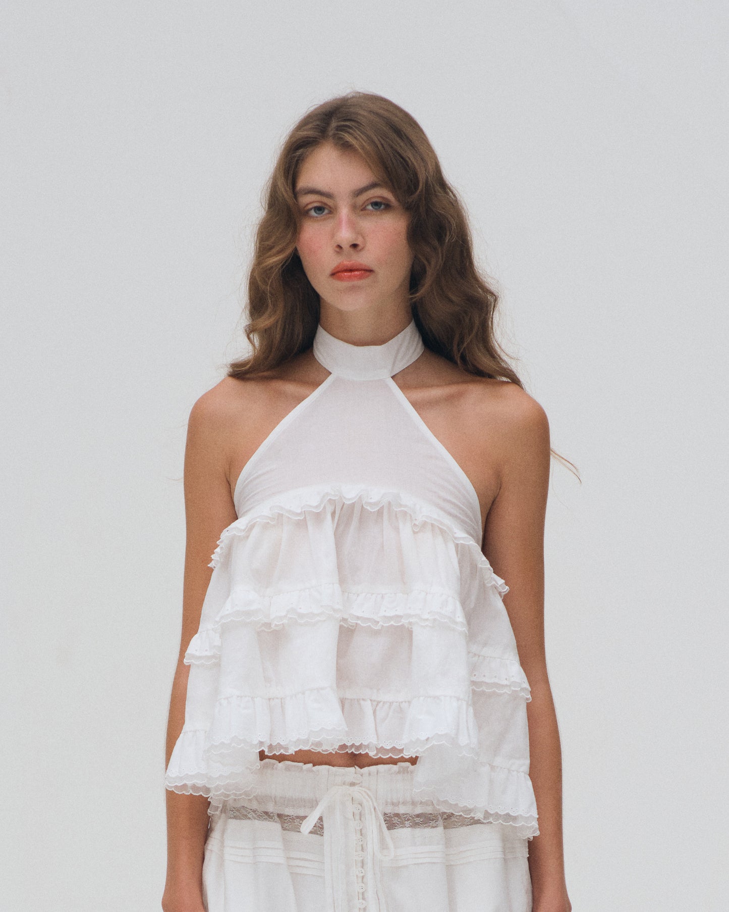 AIRY RUFFLE HALTER TOP
