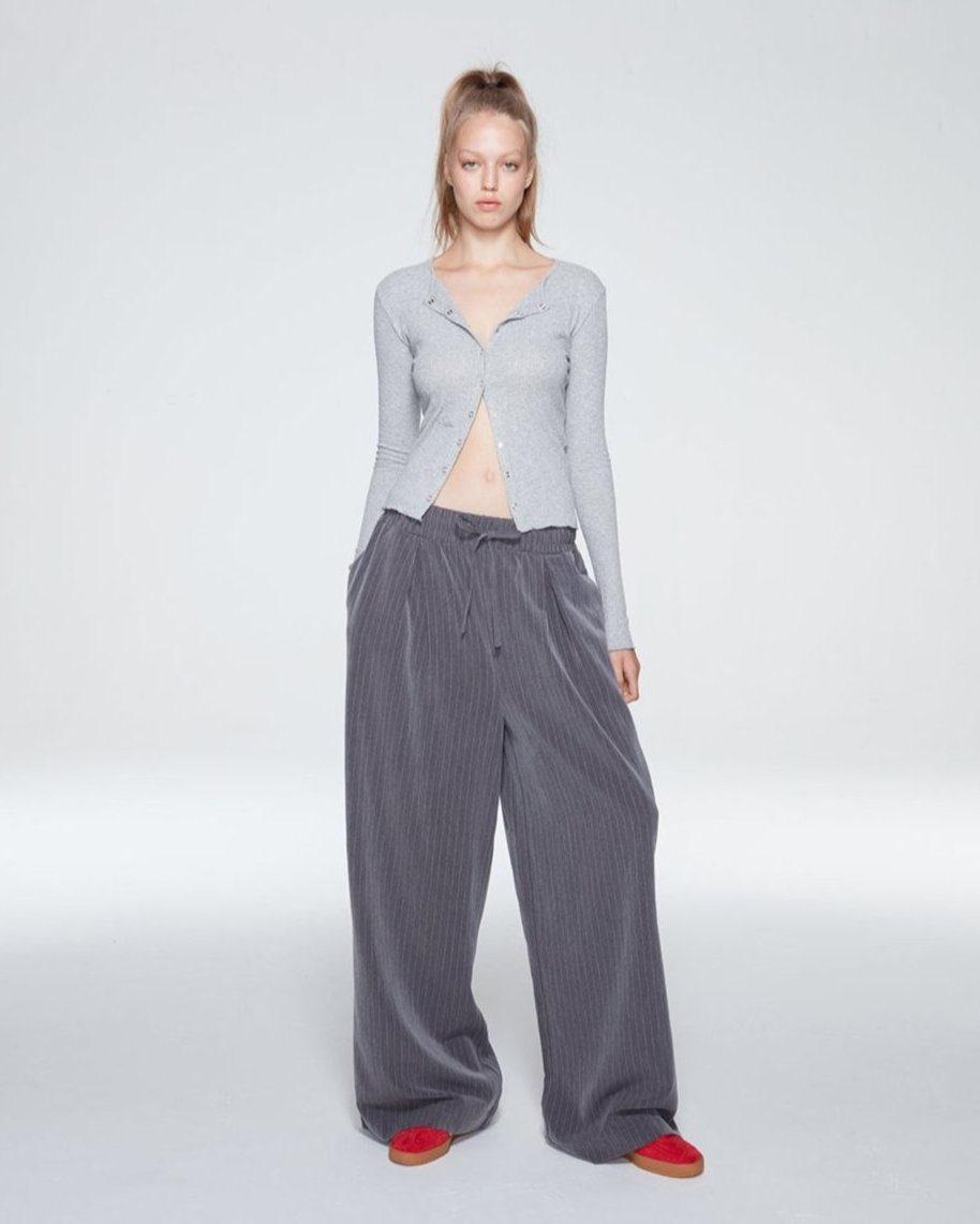 BLOUSE WITH SNAP BUTTONS (GREY)