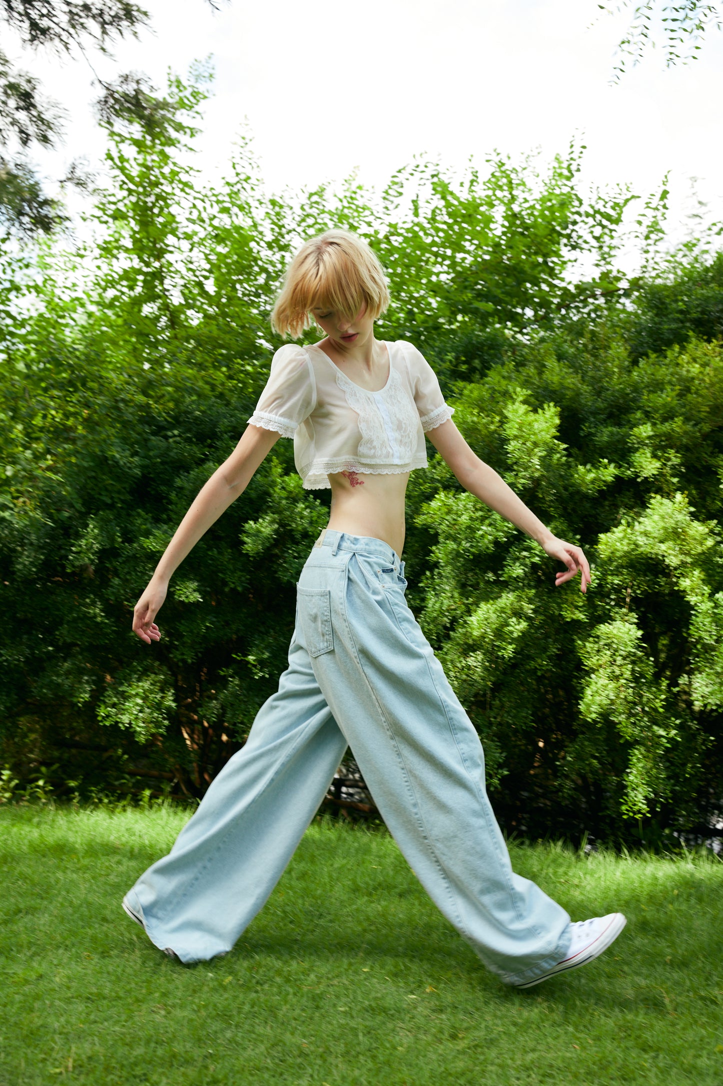 PUFFED SLEEVE TOP