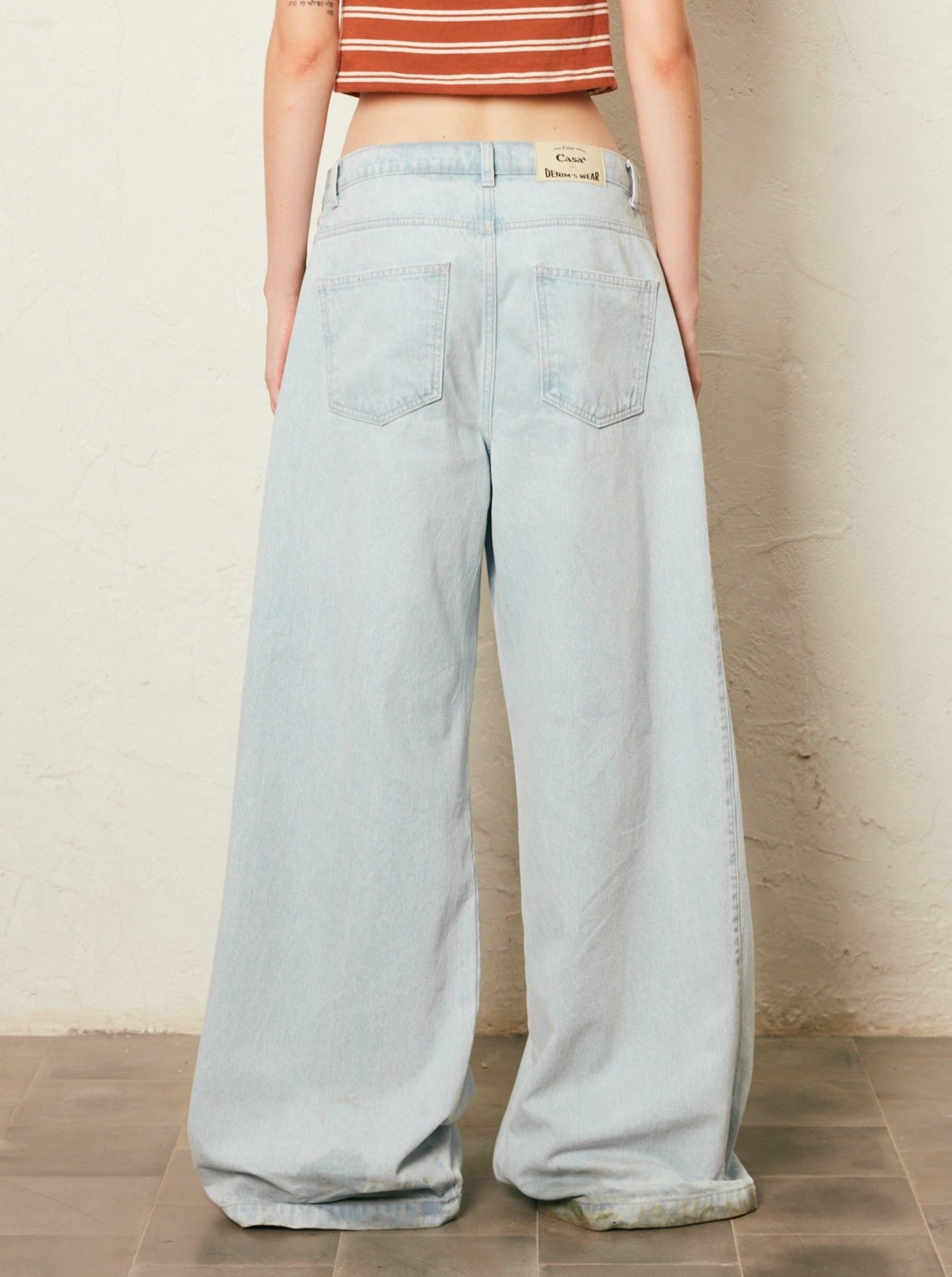 SIDE-SLIT JEANS