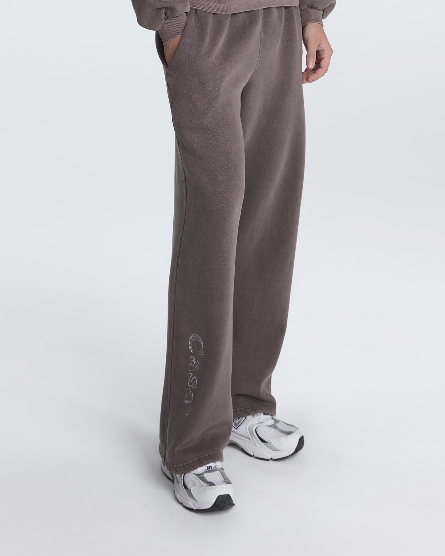 CASAA SERVICE SWEATPANTS (MOCHA BROWN)
