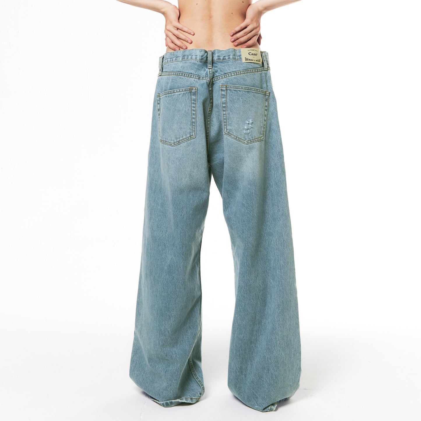 CLASSIC BLUE JEANS