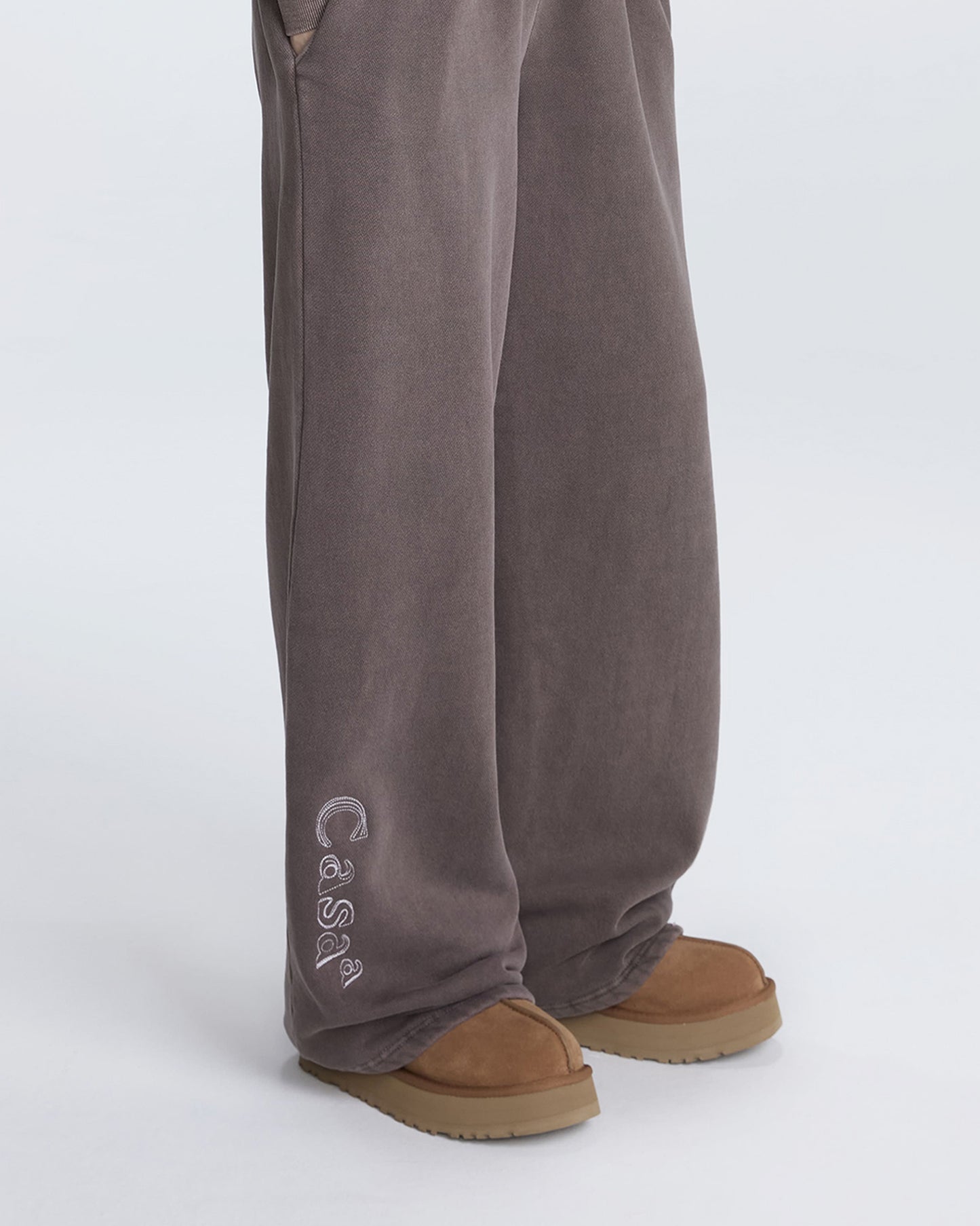CASAA SERVICE SWEATPANTS (MOCHA BROWN)